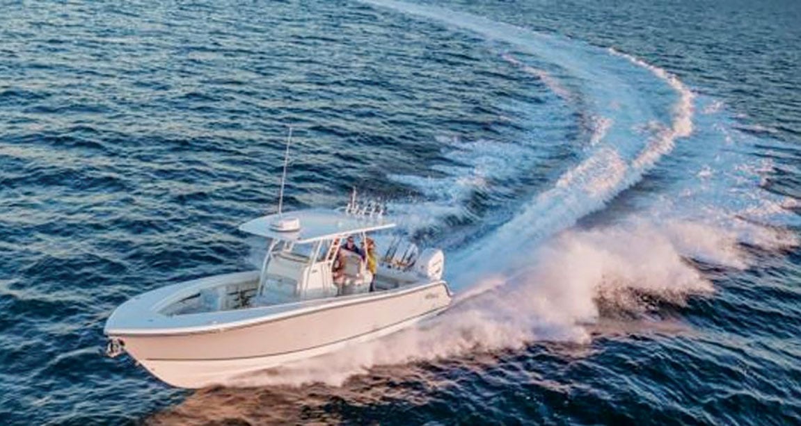 2017 1 Boat Buyers Guide Makos