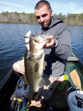 Hunting Spring Largies Biggest Bass