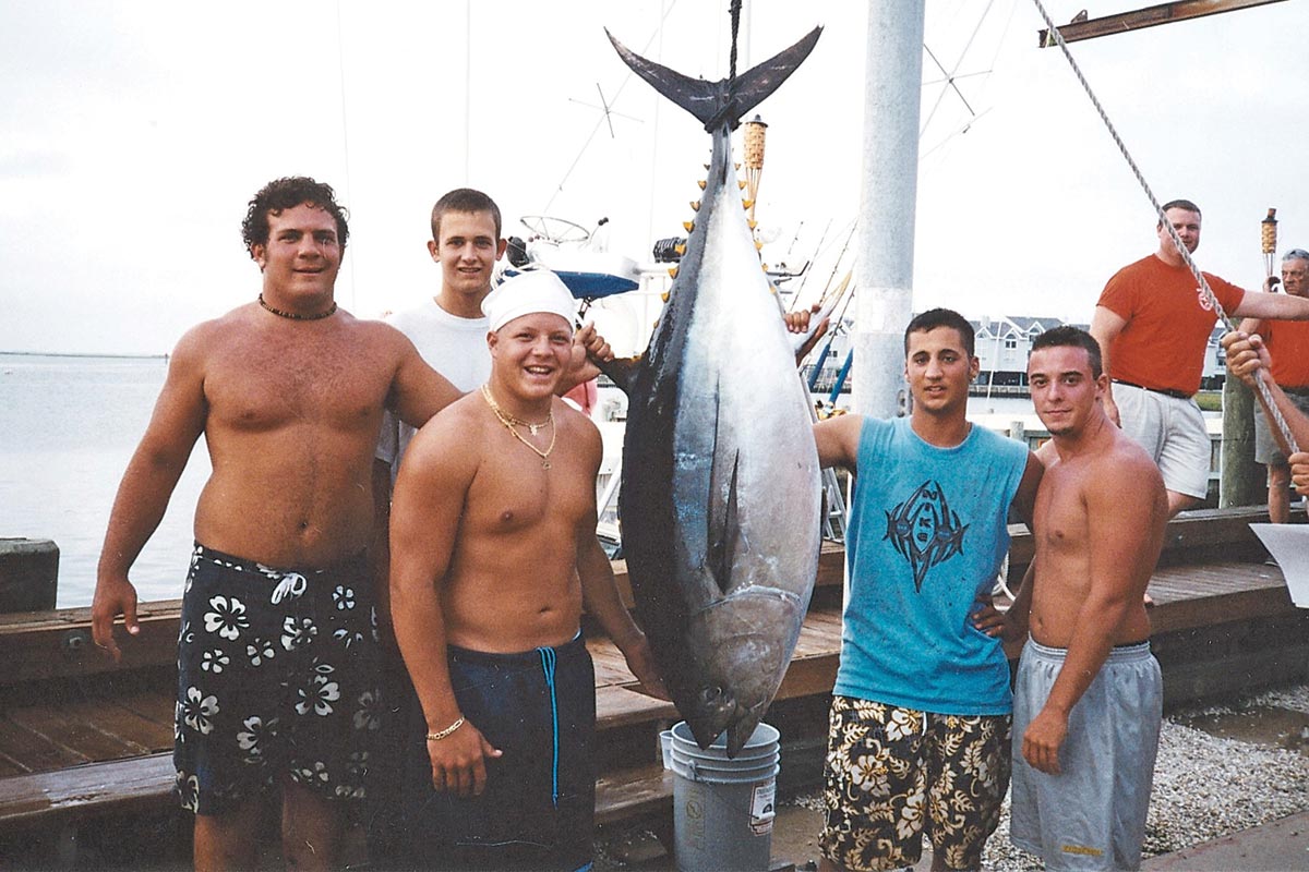 Back in 2002, Joe Stefanelli, Jared Fout, Dante Soriente, Michael Yocco, and Will Kayhart with their cash-winning bigeye. 
