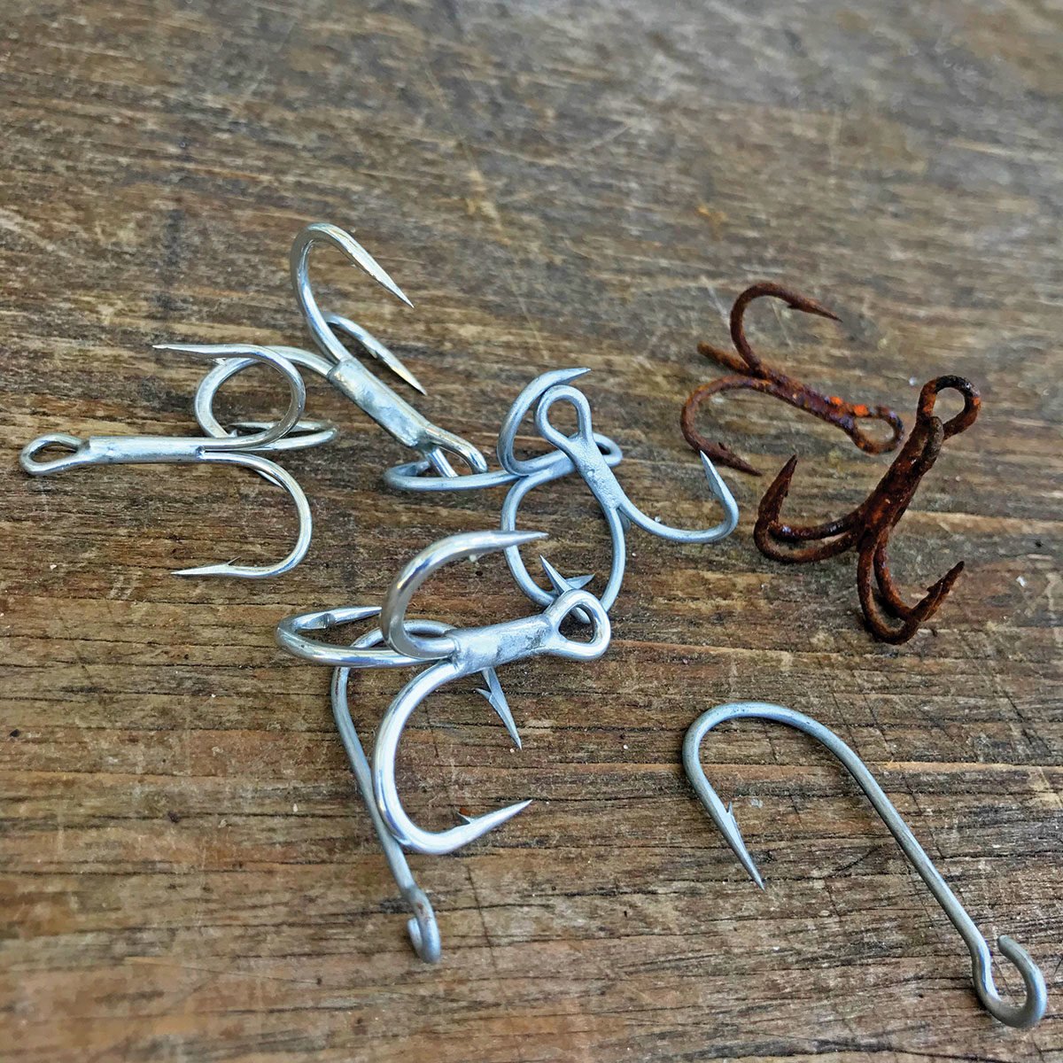 Surf Fishing: Fall Run Hook Prep - The Fisherman