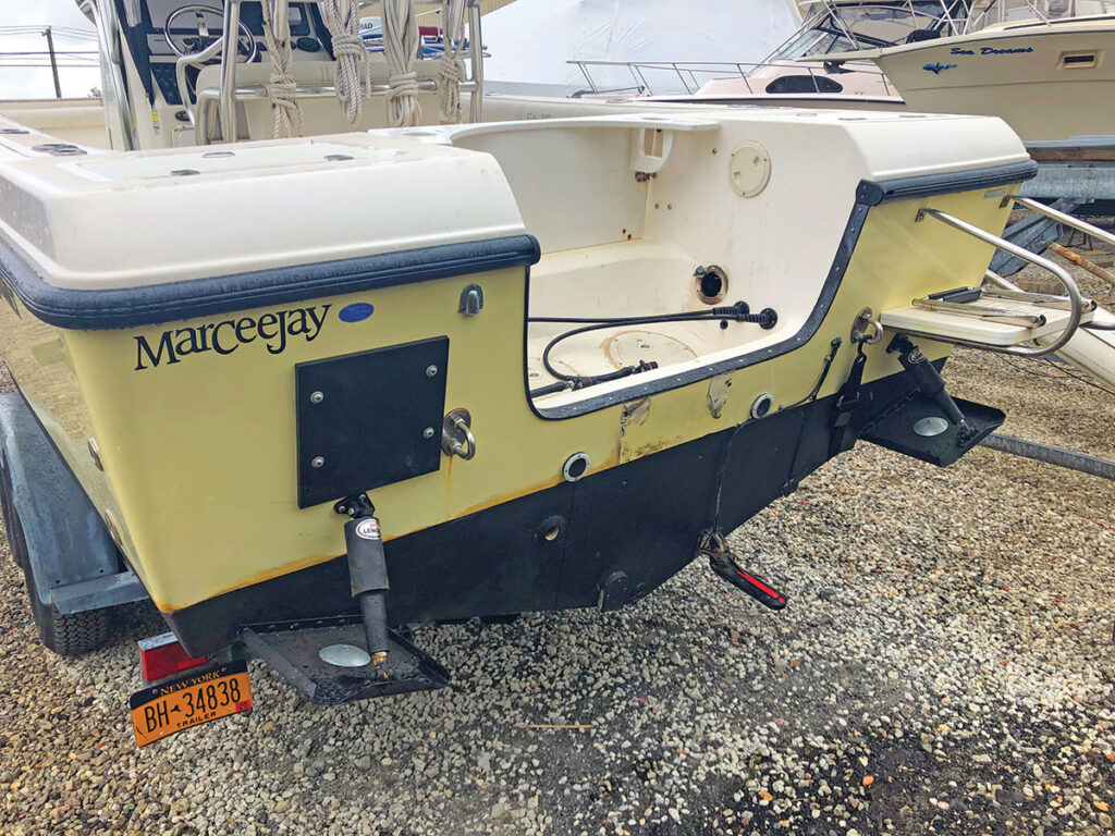 Empty-Transom